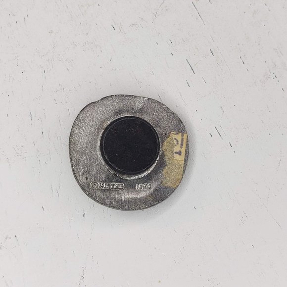 Metzke Pewter Sand Dollar Magnet Fridge Kitchen 1979 - Picture 4 of 4